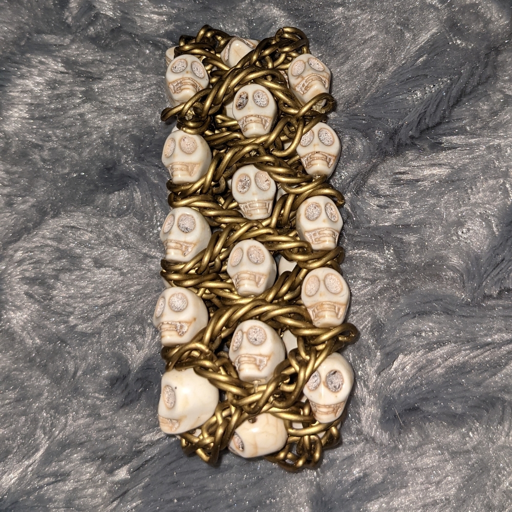 Skull and chain bracelet